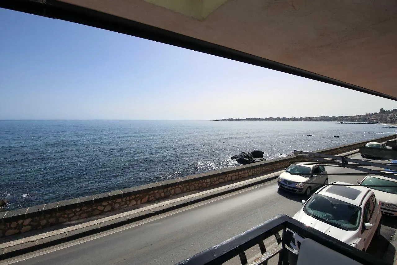 Taorminaxos Lägenhet Giardini Naxos